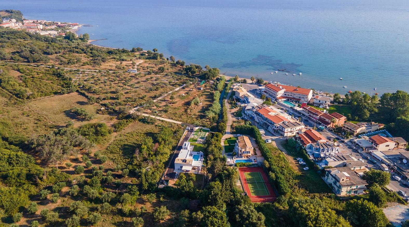 Villa Ami, Roda, Corfu: 10 Guests, Heated Pool, Private Mini Golf, Pool Table & More!! エクステリア 写真