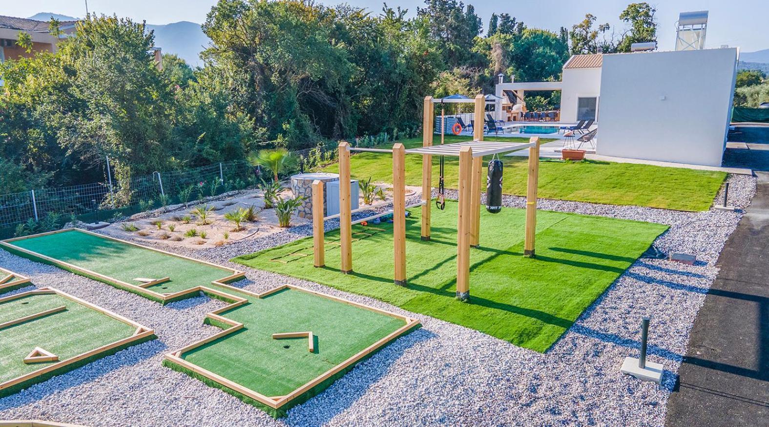 Villa Ami, Roda, Corfu: 10 Guests, Heated Pool, Private Mini Golf, Pool Table & More!! エクステリア 写真
